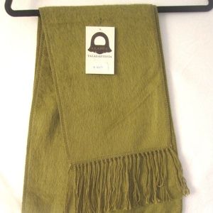 Arandu Talabarteria  $200 Green Scarf